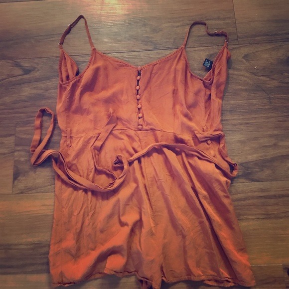 Rust romper - Picture 1 of 1